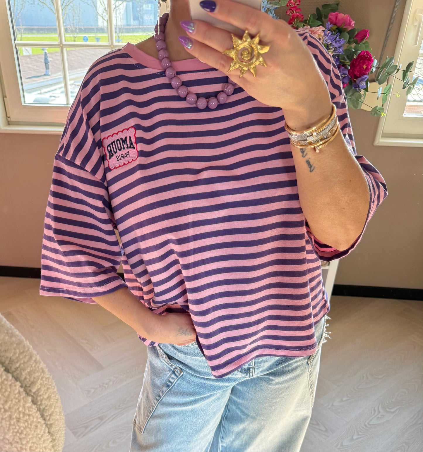 t shirt met amour patch paars