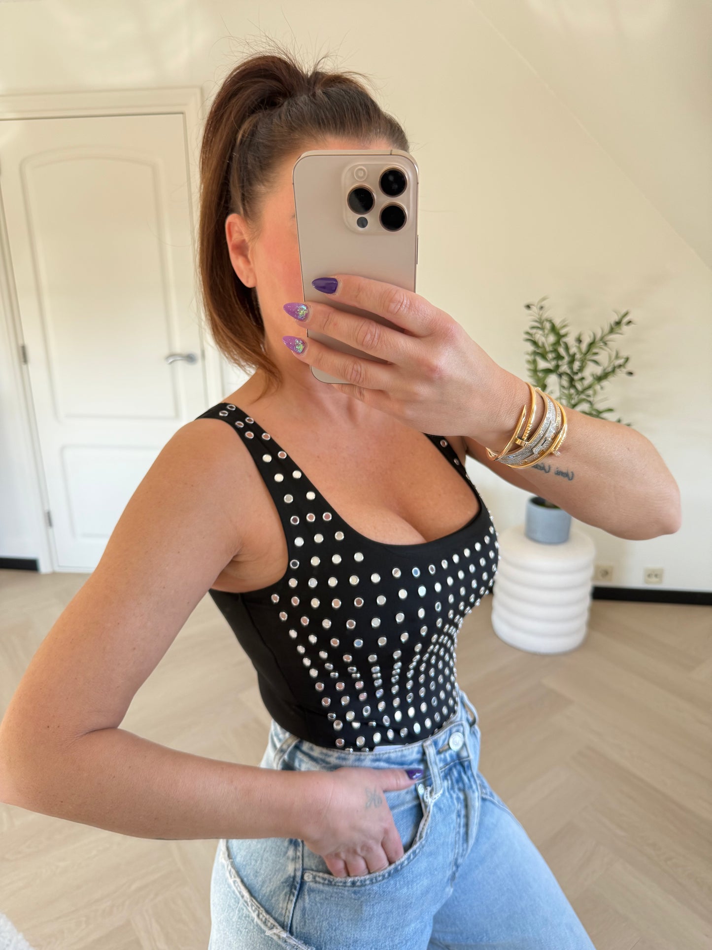 the viral body zwart